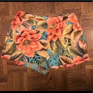 Show me your mumu tommy and the band shorts L